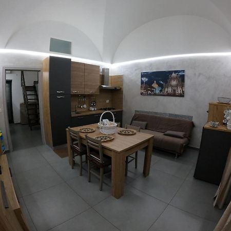 Aitho Apartment 45 Катанія Екстер'єр фото